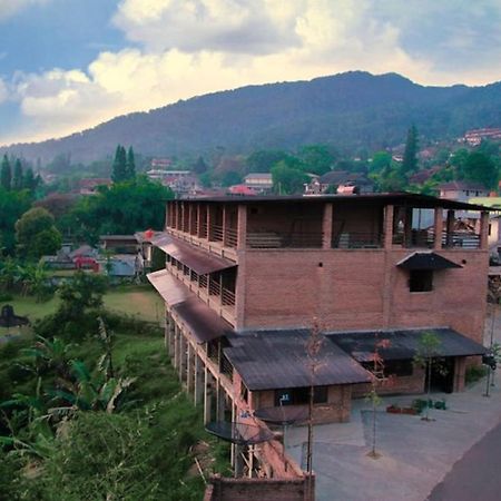 Vila Njd Bogor Exteriör bild